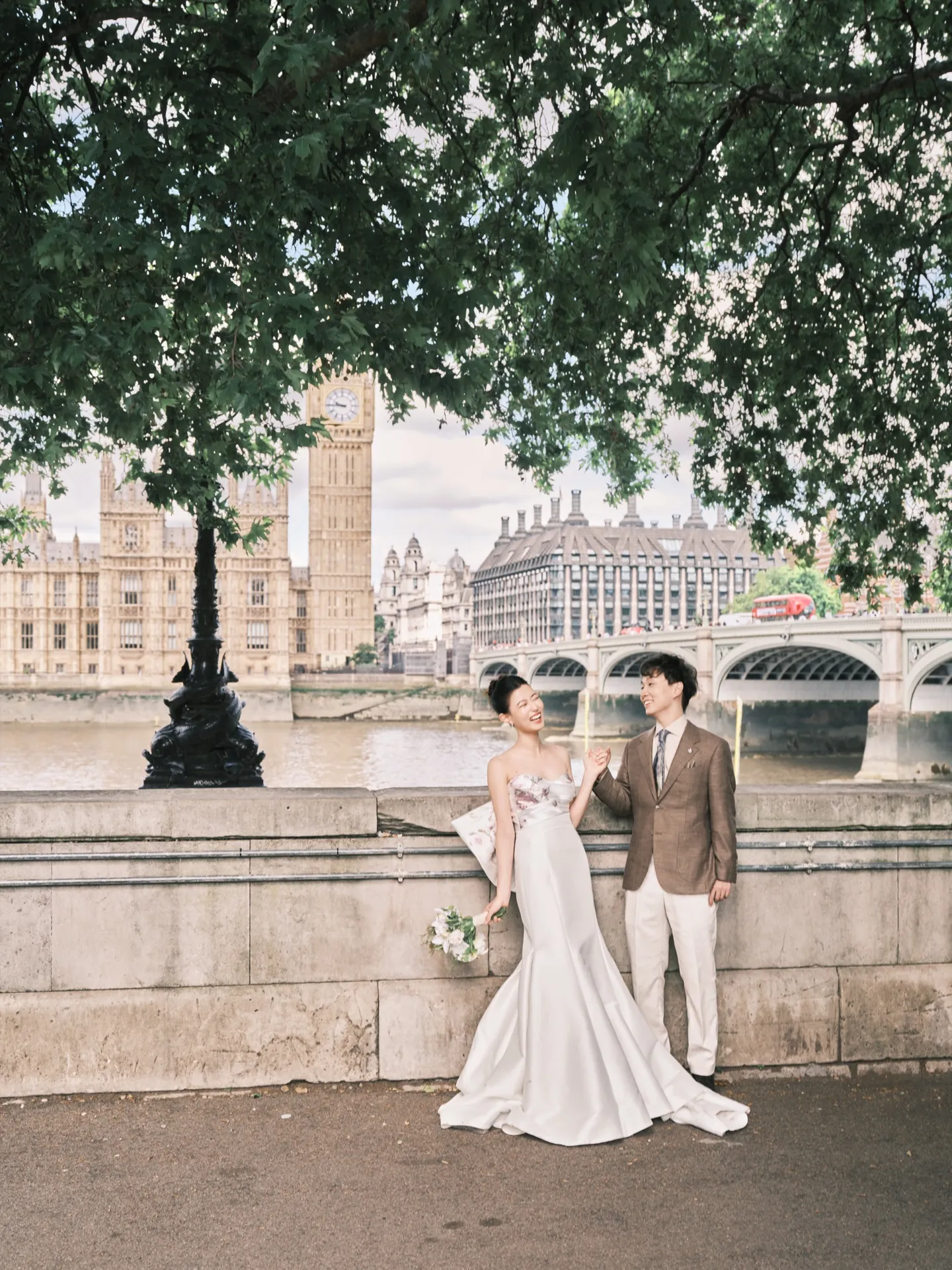 A London day, sincere and a little playful., frame 1